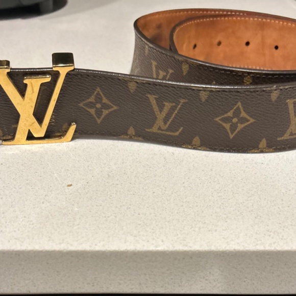 LV initial belt- excellent condition - Picture 2 of 3
